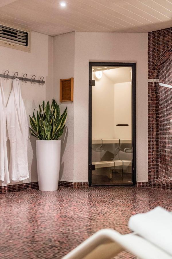 B&B Hotel Alpenrose Rooms & Apartments فاليس المظهر الخارجي الصورة