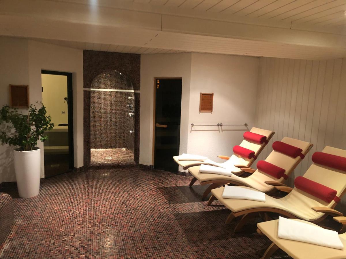 B&B Hotel Alpenrose Rooms & Apartments فاليس المظهر الخارجي الصورة