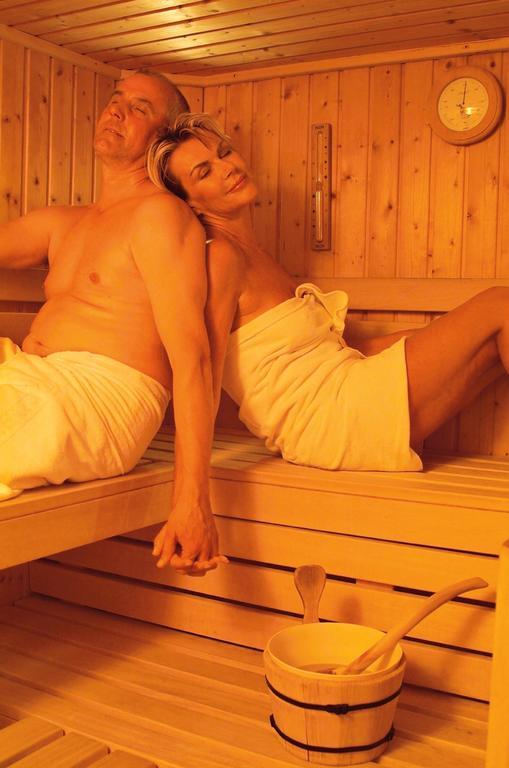 B&B Hotel Alpenrose Rooms & Apartments فاليس المظهر الخارجي الصورة