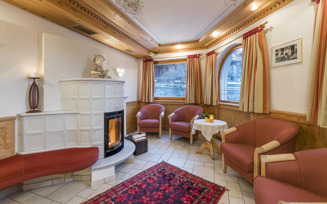 B&B Hotel Alpenrose Rooms & Apartments فاليس المظهر الخارجي الصورة