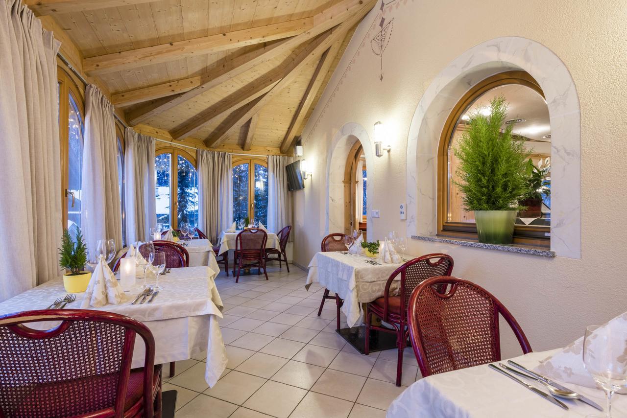 B&B Hotel Alpenrose Rooms & Apartments فاليس المظهر الخارجي الصورة