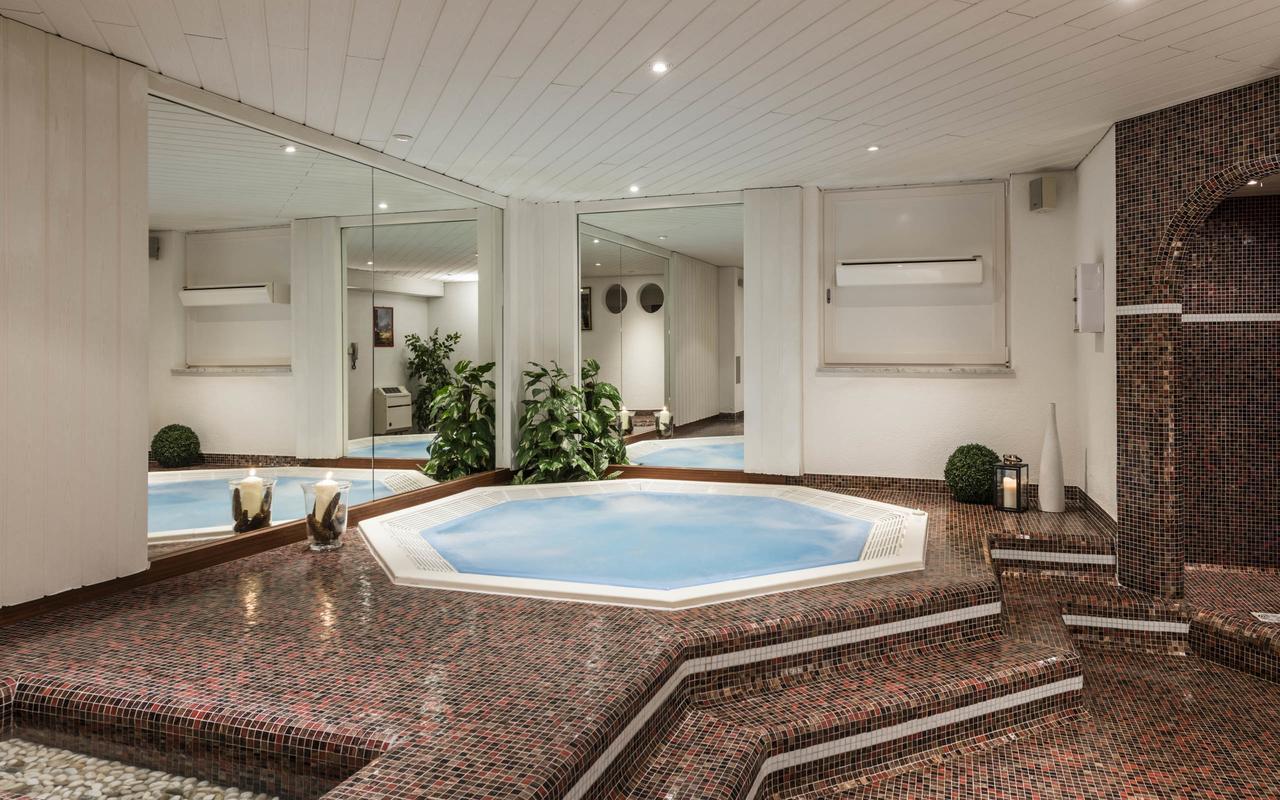 B&B Hotel Alpenrose Rooms & Apartments فاليس المظهر الخارجي الصورة