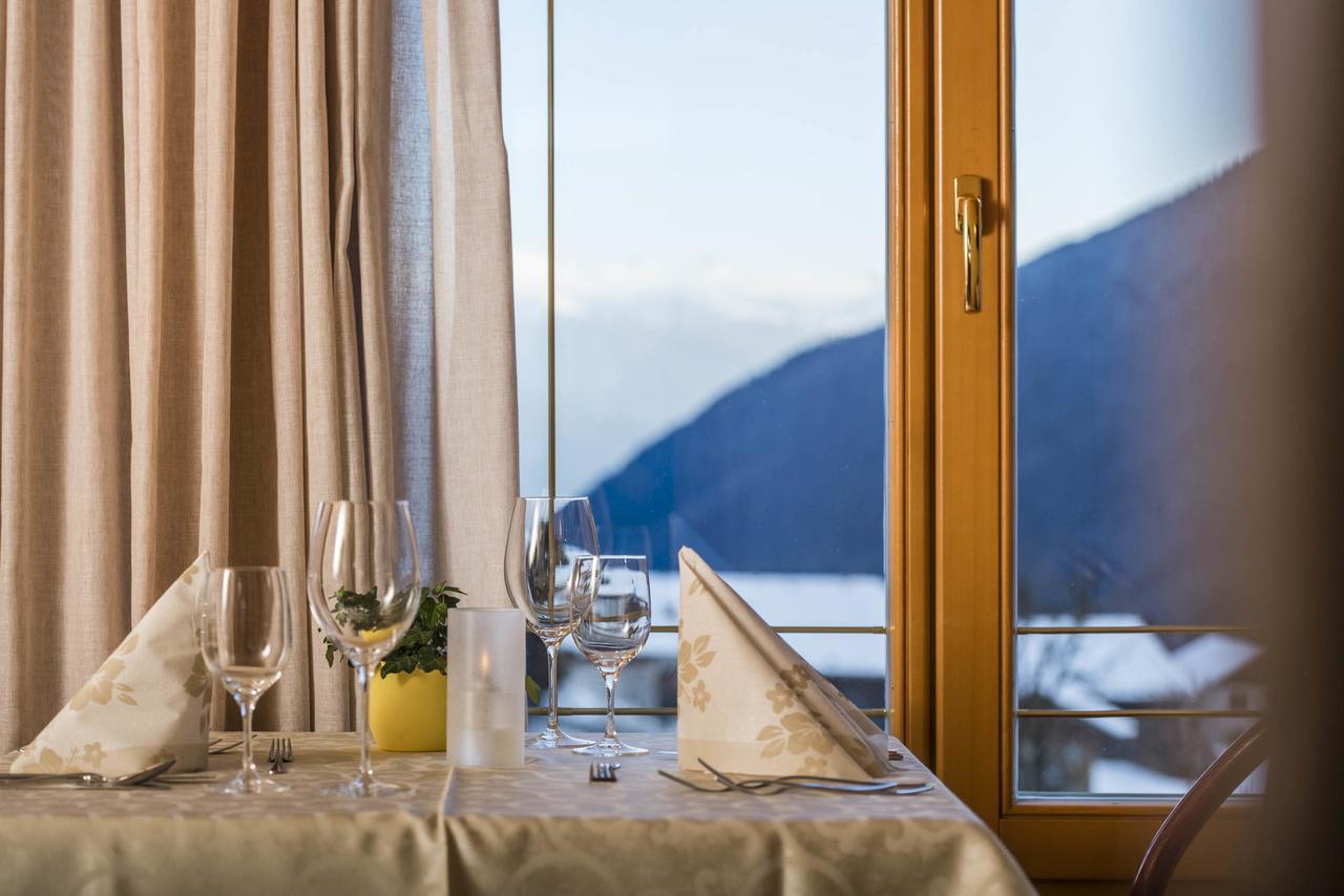 B&B Hotel Alpenrose Rooms & Apartments فاليس المظهر الخارجي الصورة